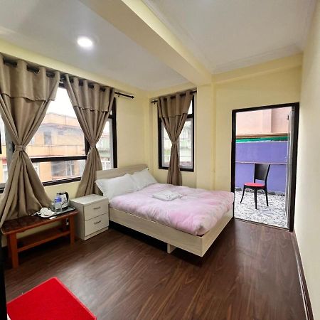 Lasa Kusa Homestay 랄릿푸르 외부 사진
