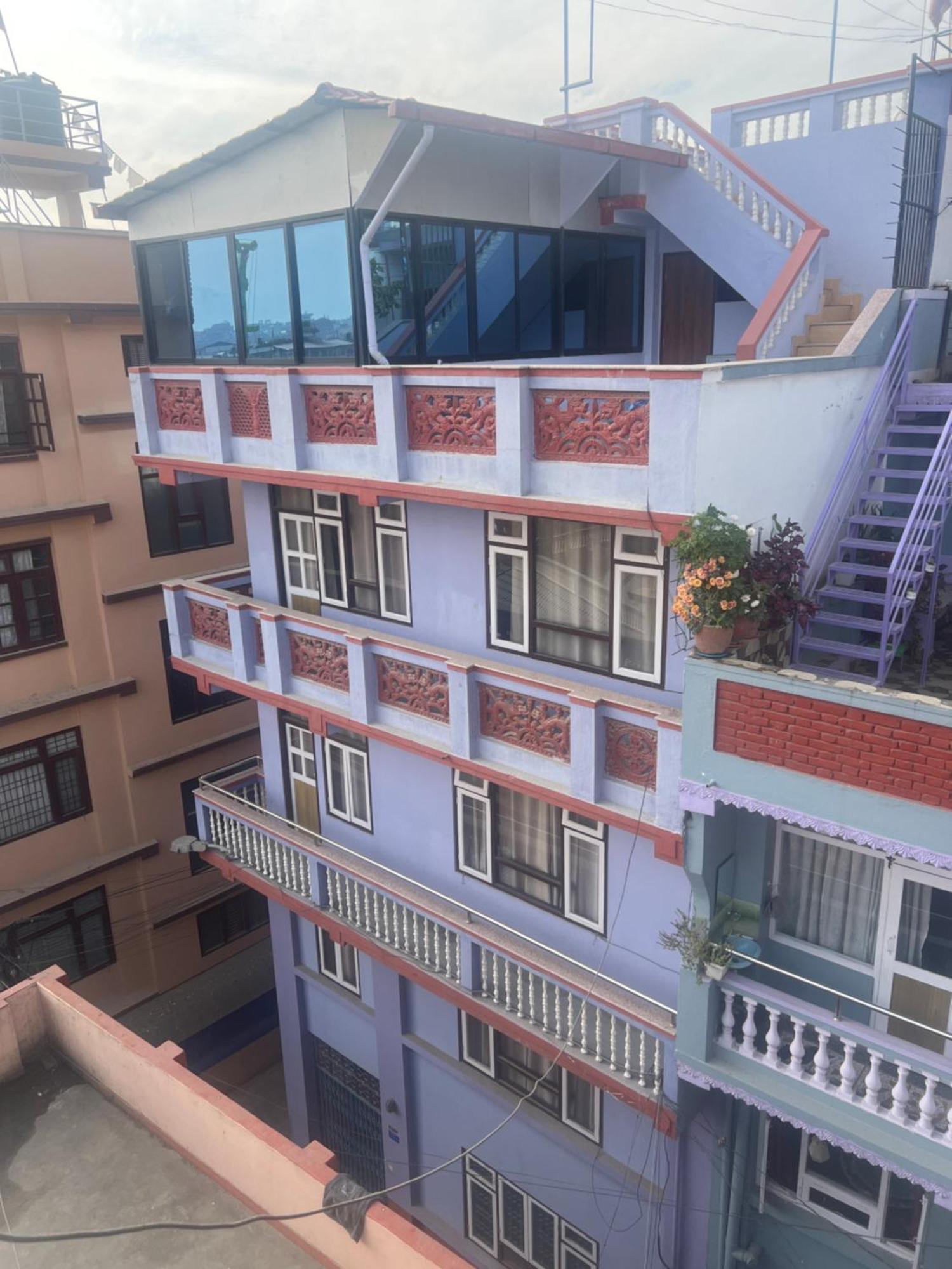 Lasa Kusa Homestay 랄릿푸르 외부 사진